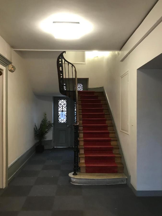 Charme Plein Coeur Auxerre - Parking Prive Apartment Bagian luar foto